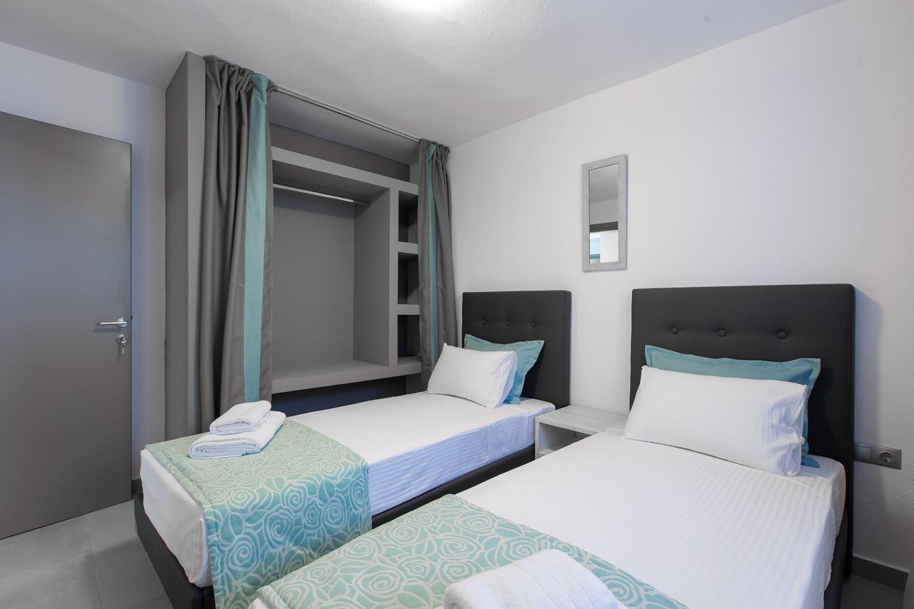 Saint Lucas Suites Nea Poteidaia Exterior photo