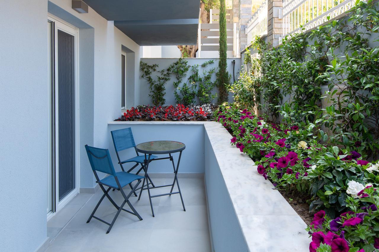 Saint Lucas Suites Nea Poteidaia Exterior photo