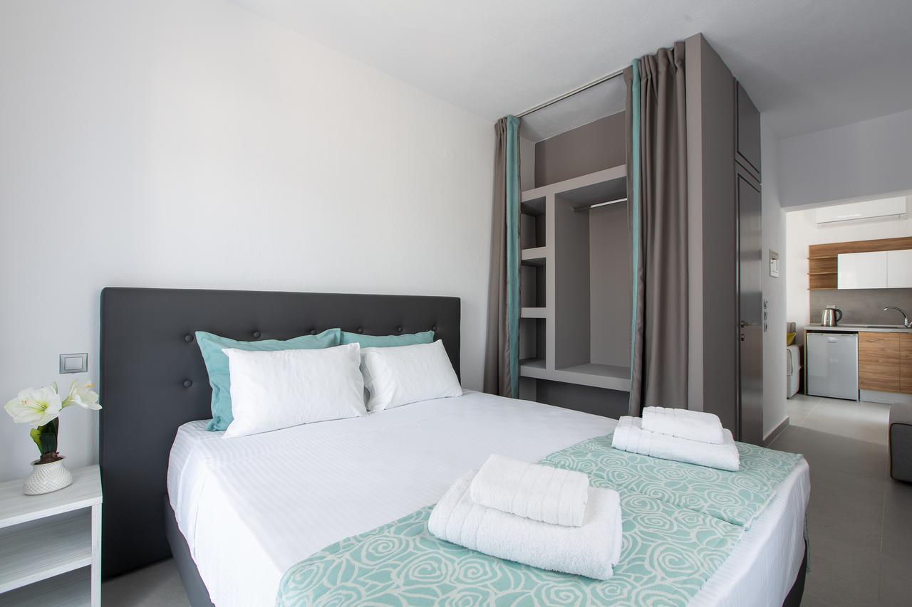 Saint Lucas Suites Nea Poteidaia Exterior photo
